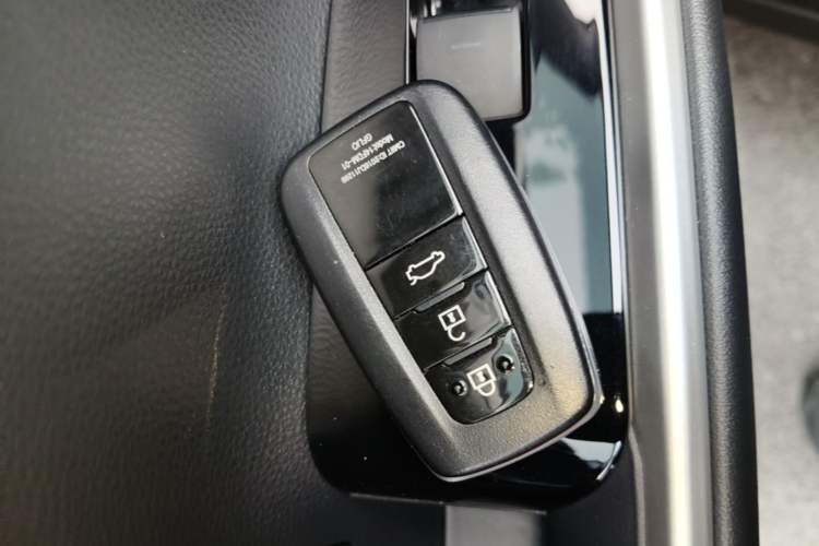 Used Toyota Crown Kluger 2023 2.5L HEV Four-Wheel Drive Elite Edition Vehicle Key