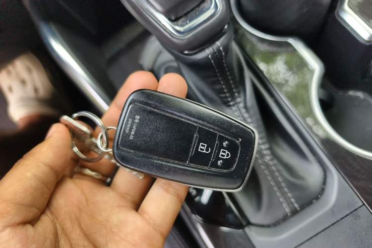 Used Toyota Crown Kluger 2023 2.5L HEV Four-Wheel Drive Luxury Edition Vehicle Key