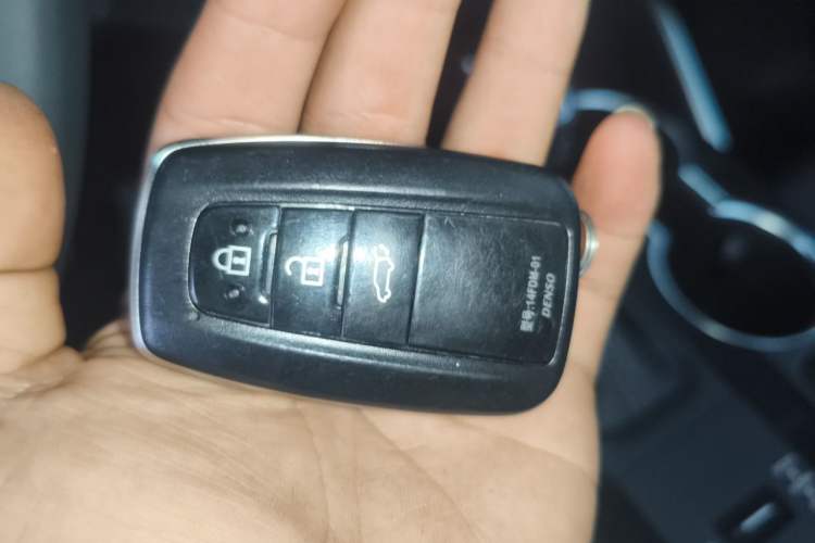 Used Toyota Crown Kluger 2023 2.5L HEV Four-Wheel Drive Prestige Edition Vehicle Key