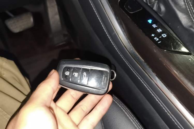 Used Toyota Crown Kluger 2023 2.5L HEV Four-Wheel Drive Prestige Edition Vehicle Key