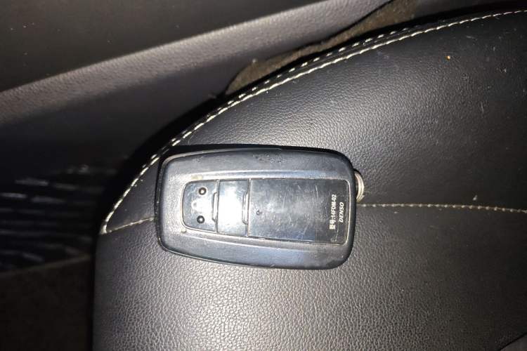 Used Toyota Crown Kluger 2023 2.5L HEV Four-Wheel Drive Elite Edition Vehicle Key