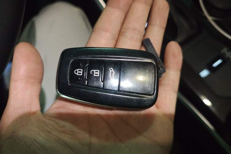 Used Toyota Crown Kluger 2023 2.5L HEV Four-Wheel Drive Flagship Edition Vehicle Key