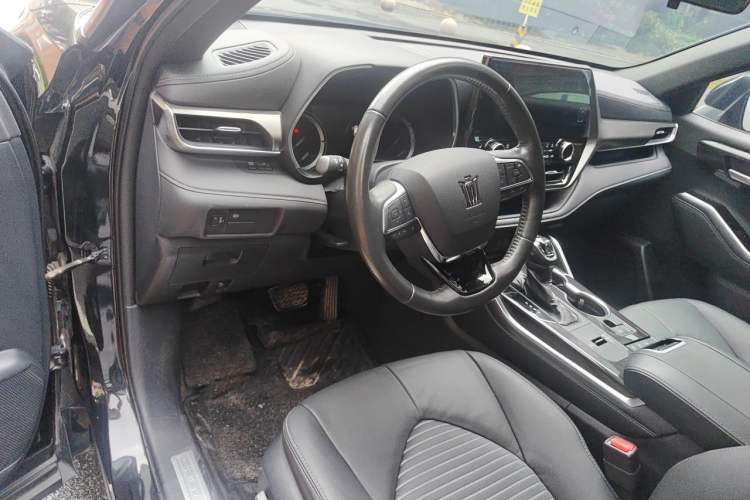 Used Toyota Crown Kluger 2023 2.5L HEV Four-Wheel Drive Luxury Edition Center Console