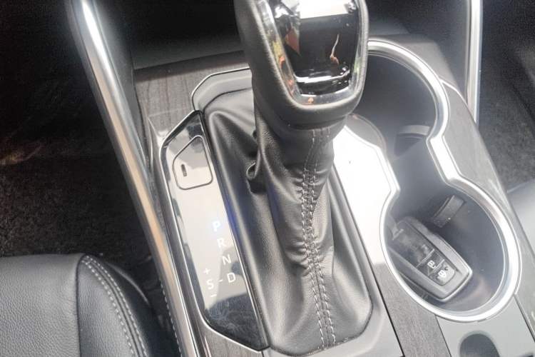 Used Toyota Crown Kluger 2023 2.5L HEV Four-Wheel Drive Luxury Edition Gear Lever