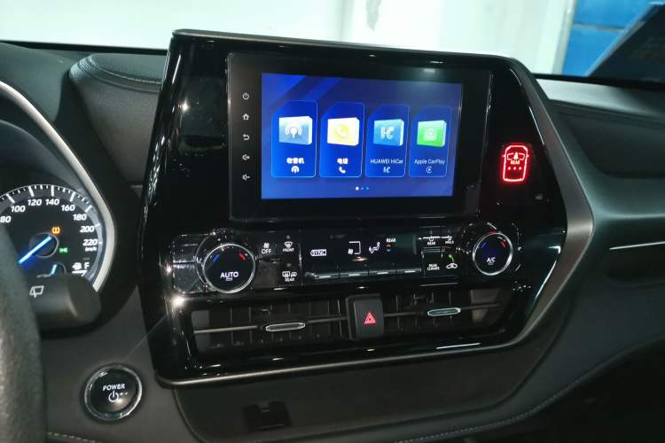 Used Toyota Crown Kluger 2023 2.5L HEV Two-Wheel Drive Entry Version (5 Seats) Audio And AC Panel