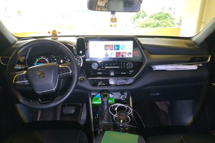 Used Toyota Crown Kluger 2023 2.5L HEV Two-Wheel Drive Entry Version (5 Seats) Center Console
