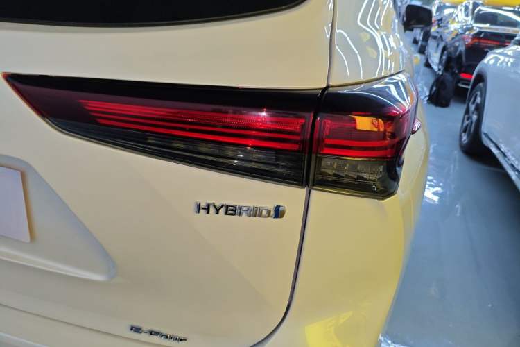 Used Toyota Crown Kluger 2023 2.5L HEV Four-Wheel Drive Elite Edition Exterior 3