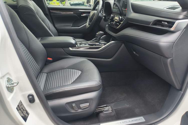 Used Toyota Crown Kluger 2023 2.5L HEV Four-Wheel Drive Prestige Edition Interior 11