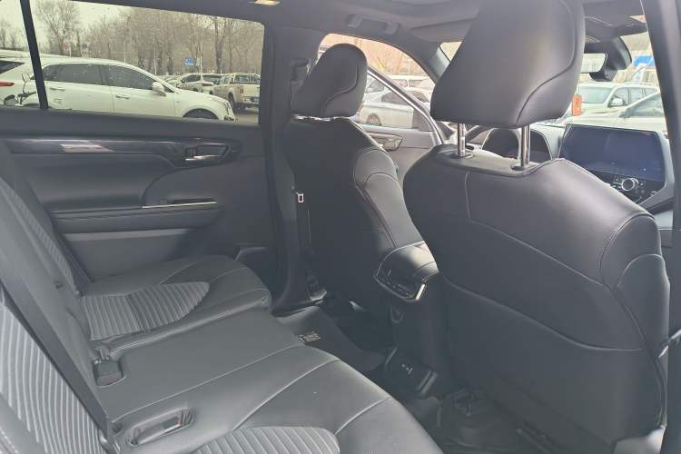 Used Toyota Crown Kluger 2023 2.5L HEV Four-Wheel Drive Prestige Edition Interior 11