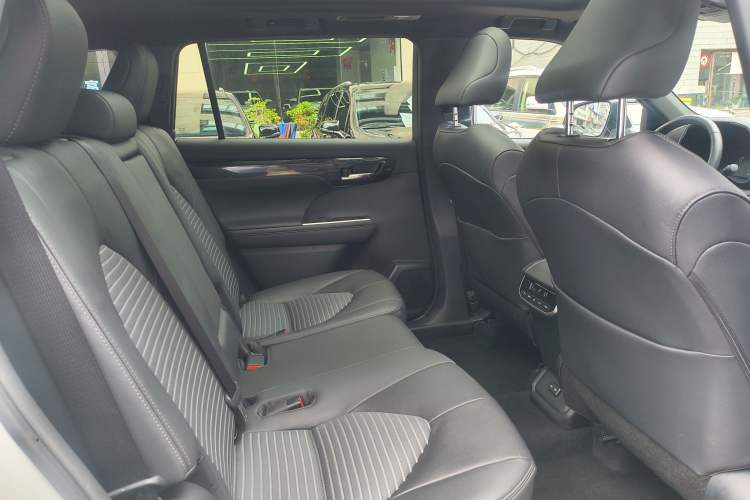 Used Toyota Crown Kluger 2023 2.5L HEV Four-Wheel Drive Prestige Edition Interior 12