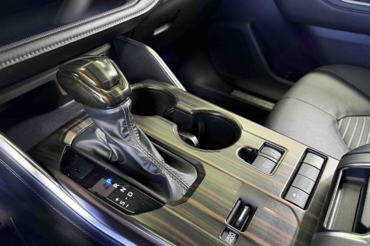 Used Toyota Crown Kluger 2023 2.5L HEV Four-Wheel Drive Luxury Edition Interior 2