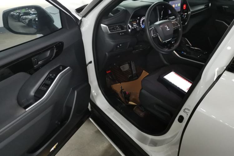 Used Toyota Crown Kluger 2023 2.5L HEV Two-Wheel Drive Entry Version (5 Seats) Interior 3