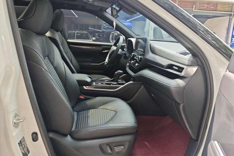 Used Toyota Crown Kluger 2023 2.5L HEV Four-Wheel Drive Prestige Edition Interior 3