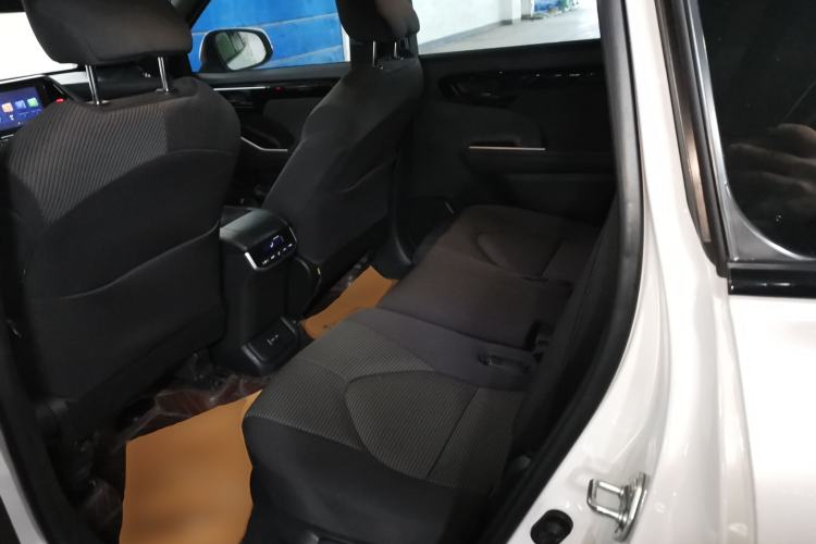 Used Toyota Crown Kluger 2023 2.5L HEV Two-Wheel Drive Entry Version (5 Seats) Interior 4