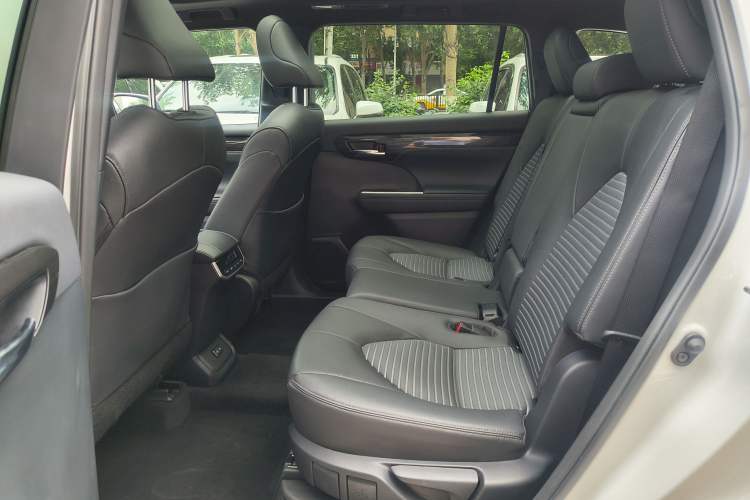 Used Toyota Crown Kluger 2023 2.5L HEV Four-Wheel Drive Prestige Edition Interior 6