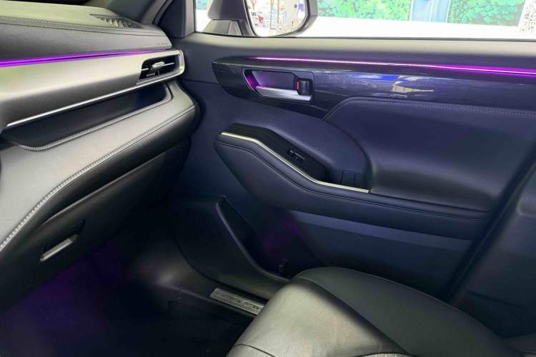 Used Toyota Crown Kluger 2023 2.5L HEV Four-Wheel Drive Luxury Edition Interior 7