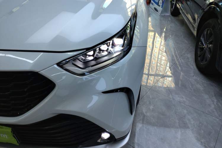 Used Toyota Crown Kluger 2023 2.5L HEV Two-Wheel Drive Entry Version (5 Seats) Left Front Headlight