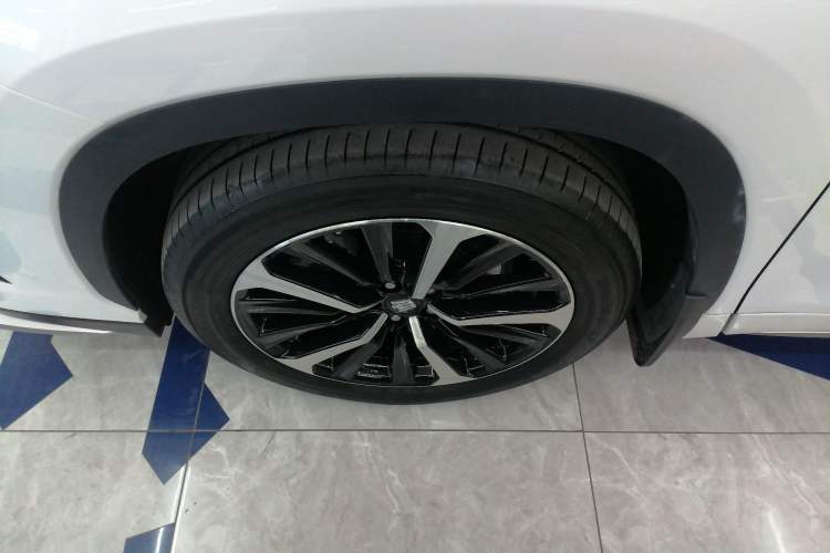 Used Toyota Crown Kluger 2023 2.5L HEV Four-Wheel Drive Prestige Edition Left Front Wheel Hub