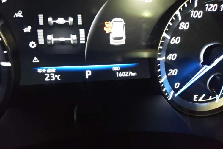 Used Toyota Crown Kluger 2023 2.5L HEV Four-Wheel Drive Luxury Edition Odometer Close Up