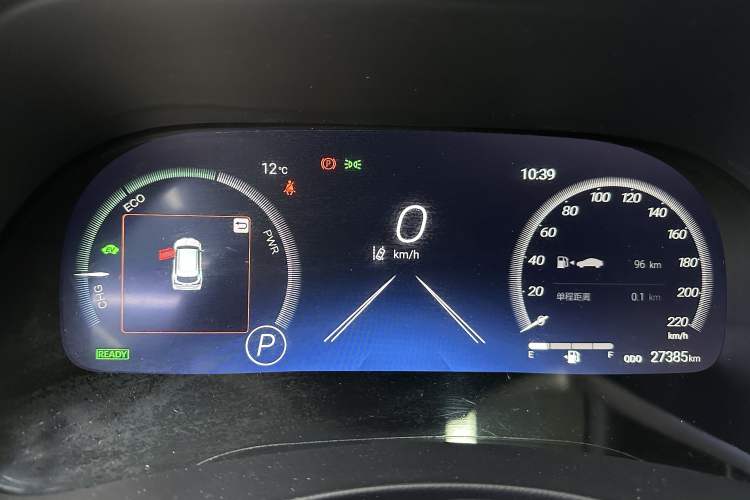 Used Toyota Crown Kluger 2023 2.5L HEV Four-Wheel Drive Prestige Edition Odometer Close Up