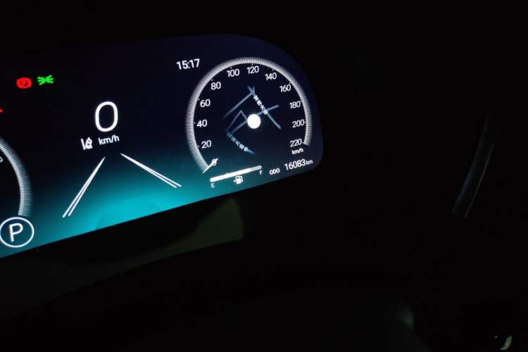 Used Toyota Crown Kluger 2023 2.5L HEV Four-Wheel Drive Flagship Edition Odometer Close Up