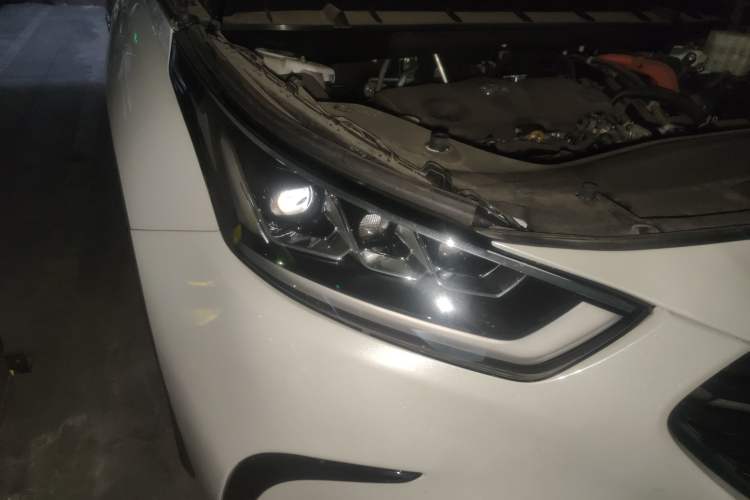 Used Toyota Crown Kluger 2023 2.5L HEV Four-Wheel Drive Prestige Edition Right Front Headlight