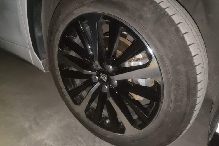 Used Toyota Crown Kluger 2023 2.5L HEV Four-Wheel Drive Prestige Edition Right Front Wheel Hub