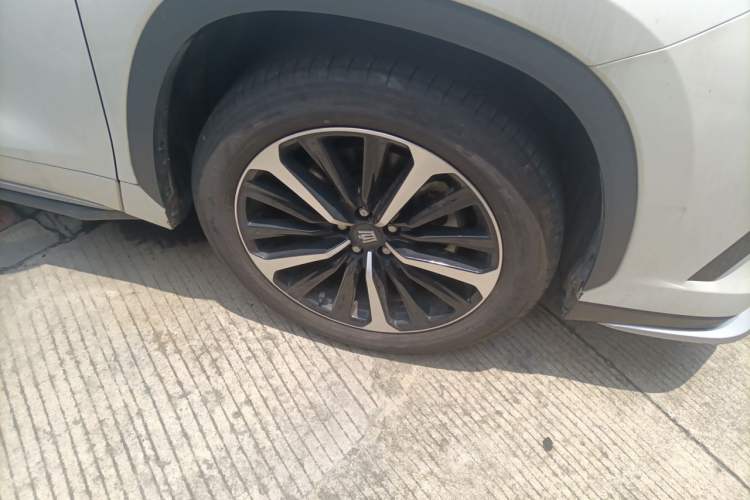 Used Toyota Crown Kluger 2023 2.5L HEV Four-Wheel Drive Prestige Edition Right Front Wheel Hub