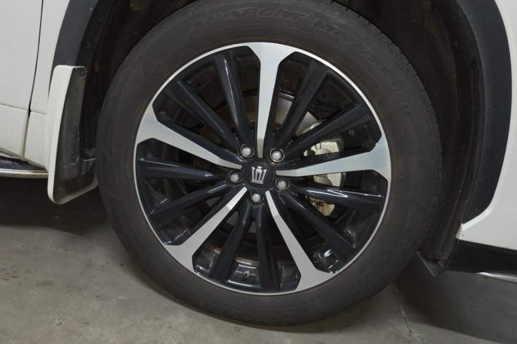 Used Toyota Crown Kluger 2023 2.5L HEV Four-Wheel Drive Flagship Edition Right Front Wheel Hub