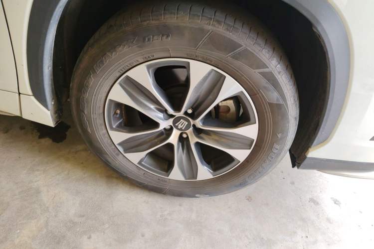 Used Toyota Crown Kluger 2023 2.5L HEV Two-Wheel Drive Entry Version (5 Seats) Right Front Wheel Hub