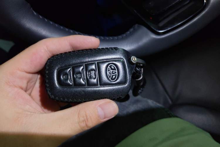 Used Toyota Crown Kluger 2023 2.5L HEV Four-Wheel Drive Flagship Edition Vehicle Key