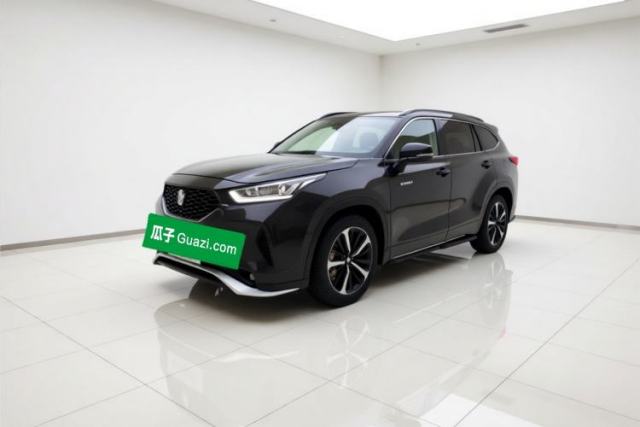 Ojetý Toyota Crown Kluger 2024 2.5L HEV Four-Wheel Drive Luxury Edition