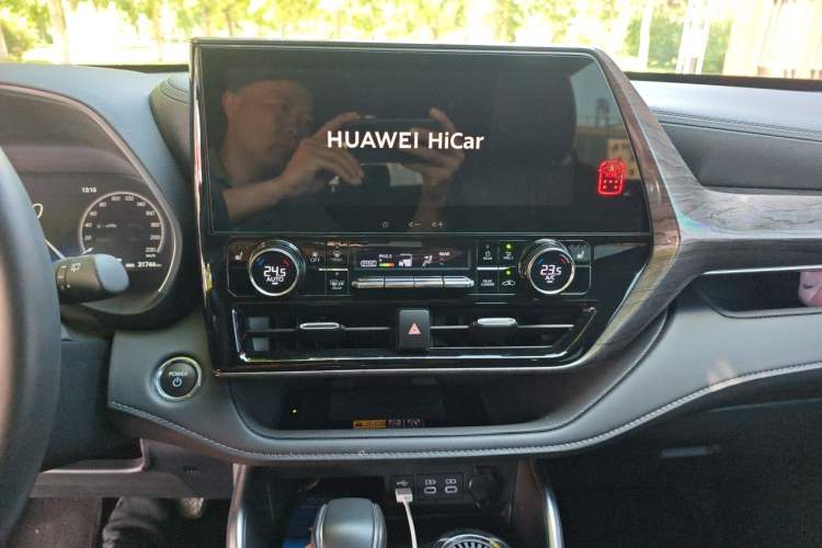 Used Toyota Crown Kluger 2024 2.5L HEV Four-Wheel Drive Premium Edition Audio And AC Panel
