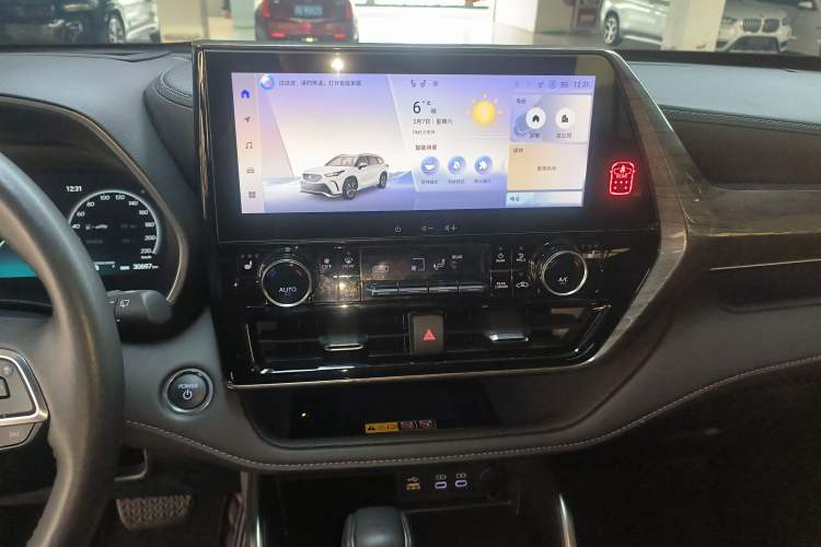 Used Toyota Crown Kluger 2024 2.5L HEV Four-Wheel Drive Premium Edition Audio And AC Panel