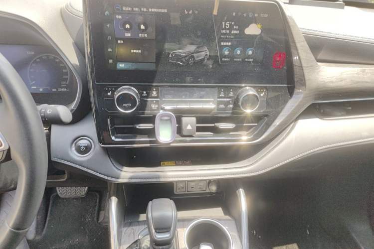 Used Toyota Crown Kluger 2024 2.5L HEV Four-Wheel Drive Premium Edition Audio And AC Panel
