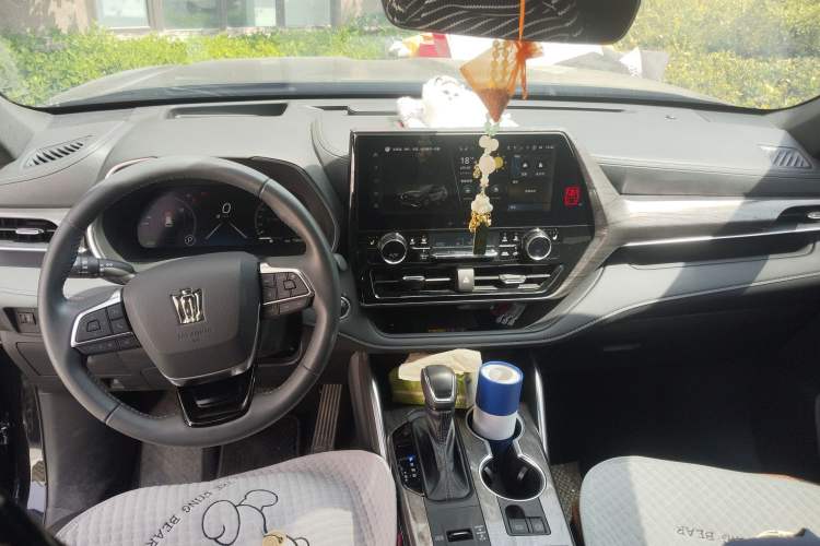 Used Toyota Crown Kluger 2024 2.5L HEV Four-Wheel Drive Premium Edition Audio And AC Panel