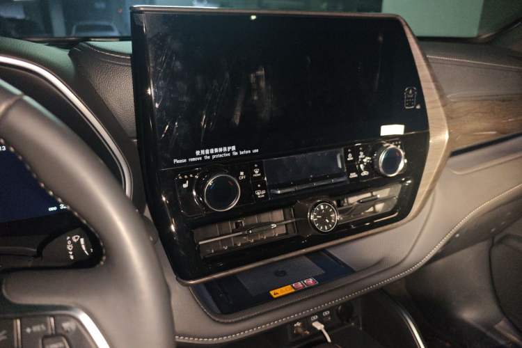 Used Toyota Crown Kluger 2024 2.5L HEV Four-Wheel Drive Premium Edition Audio And AC Panel