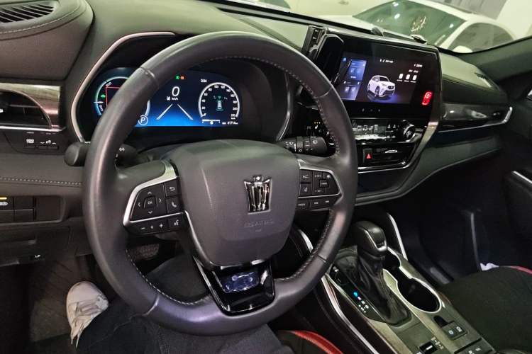 Used Toyota Crown Kluger 2024 2.5L HEV Four-Wheel Drive Luxury Edition Center Console