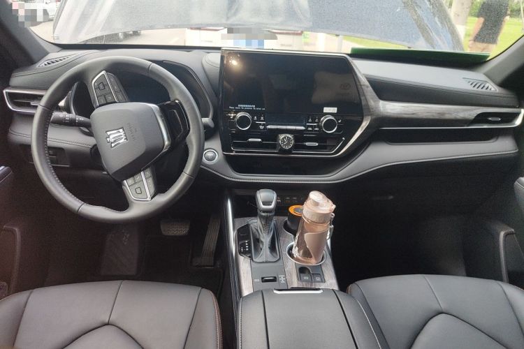 Used Toyota Crown Kluger 2024 2.5L HEV Four-Wheel Drive Premium Edition Center Console