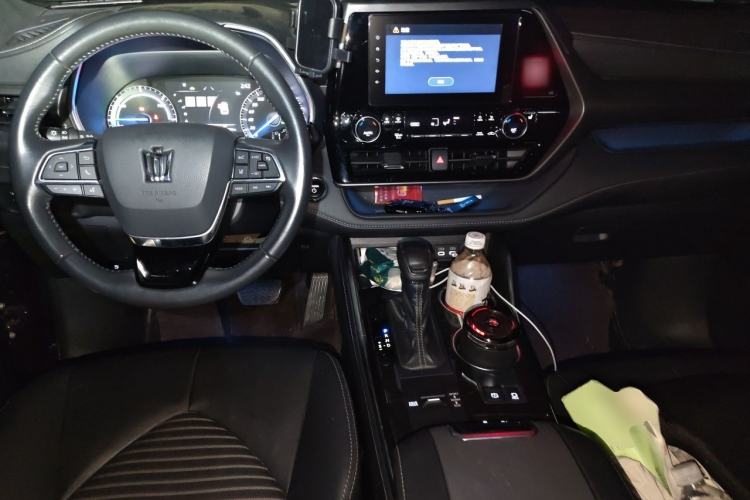 Used Toyota Crown Kluger 2024 2.5L HEV Four-Wheel Drive Luxury Edition Center Console