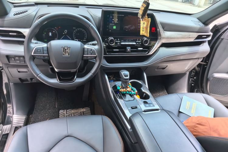 Used Toyota Crown Kluger 2024 2.5L HEV Four-Wheel Drive Premium Edition Center Console