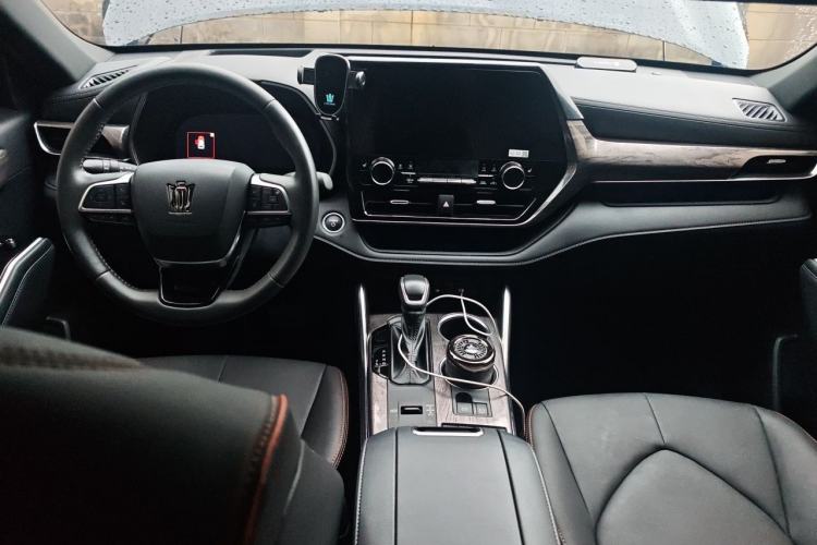Used Toyota Crown Kluger 2024 2.5L HEV Four-Wheel Drive Premium Edition Center Console