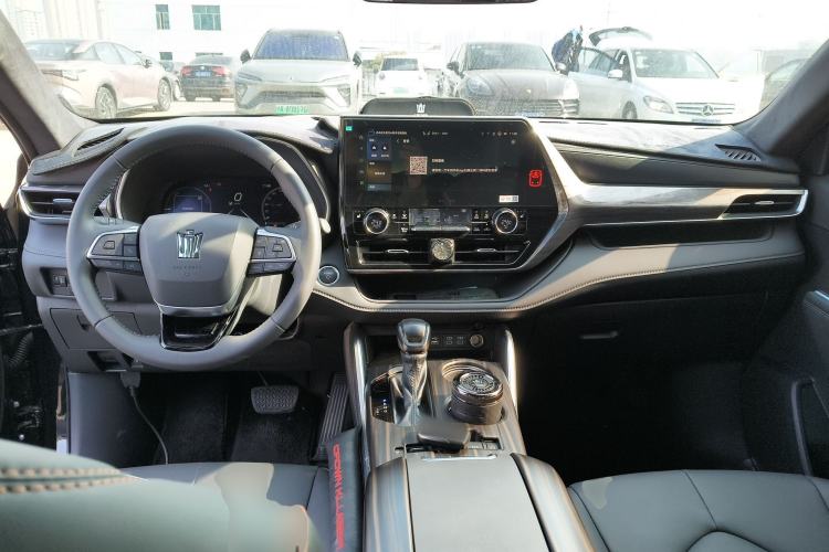Used Toyota Crown Kluger 2024 2.5L HEV Four-Wheel Drive Premium Edition Center Console