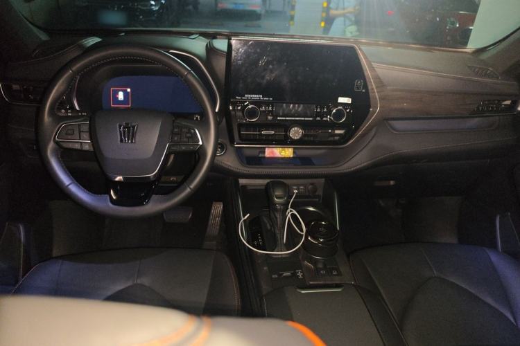 Used Toyota Crown Kluger 2024 2.5L HEV Four-Wheel Drive Premium Edition Center Console