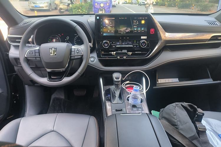 Used Toyota Crown Kluger 2024 2.5L HEV Four-Wheel Drive Premium Edition Center Console