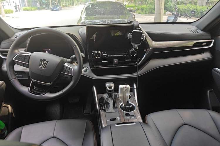 Used Toyota Crown Kluger 2024 2.5L HEV Four-Wheel Drive Luxury Edition Center Console