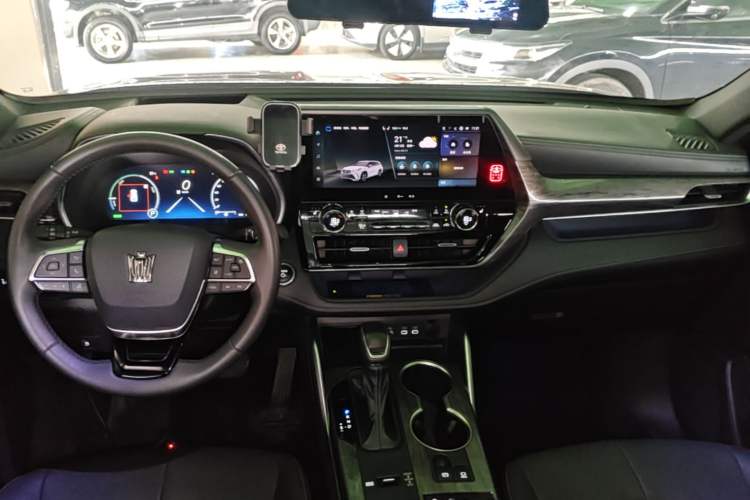 Used Toyota Crown Kluger 2024 2.5L HEV Four-Wheel Drive Premium Edition Center Console