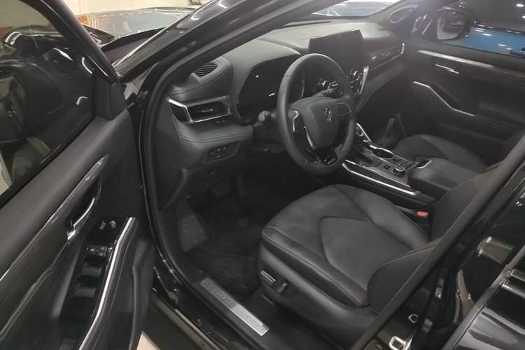 Used Toyota Crown Kluger 2024 2.0T All-Wheel-Drive Prestige Version Driver Seat