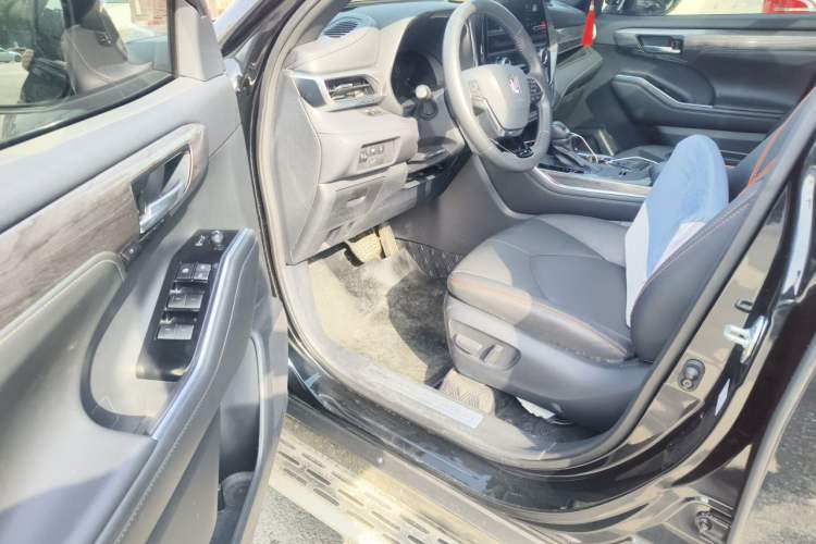 Used Toyota Crown Kluger 2024 2.5L HEV Four-Wheel Drive Premium Edition Driver Seat