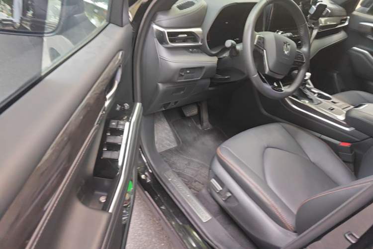 Used Toyota Crown Kluger 2024 2.5L HEV Four-Wheel Drive Luxury Edition Driver Seat